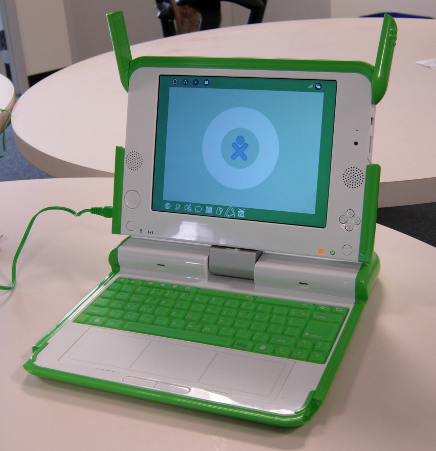 olpc-x0-unboxed